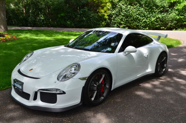 2015 Porsche 911 (White/Black Leather w/Alcantara)