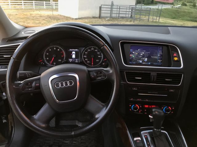 2009 Audi Q5 (Black/Black)