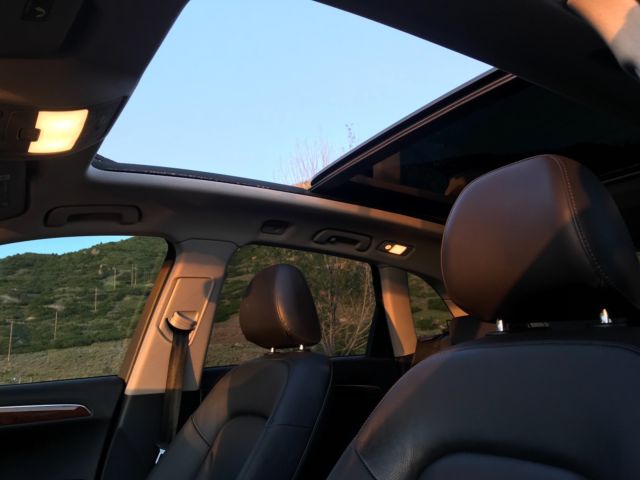 2009 Audi Q5 (Black/Black)