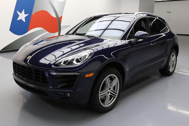 2015 Porsche Macan (Blue/Black)