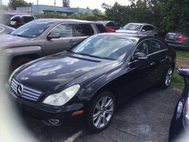 2008 Mercedes-Benz CLS-Class (Black/Beige)