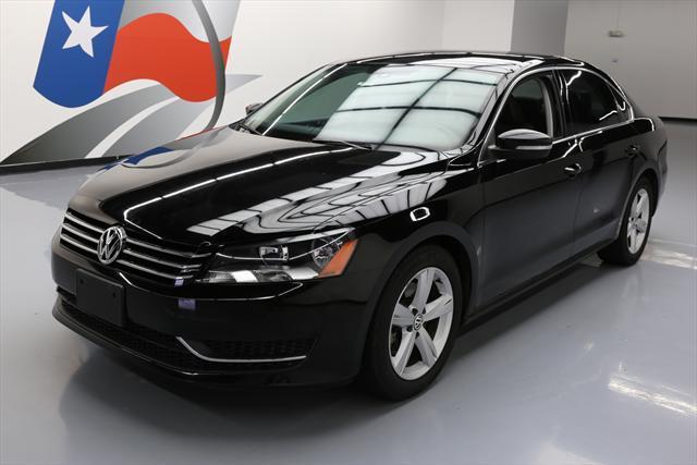 2013 Volkswagen Passat (Black/Black)