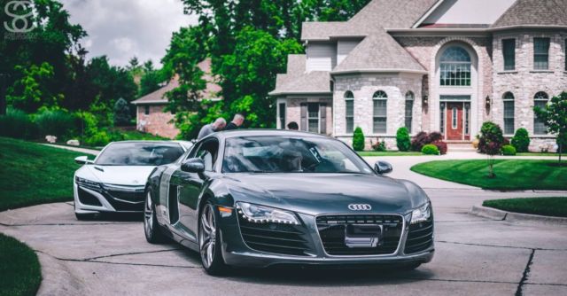 2011 Audi R8 (Gray/Tan)