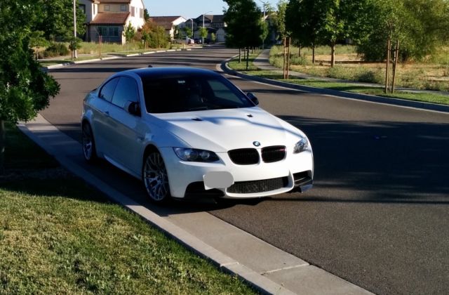 2011 BMW M3 (White/Black)