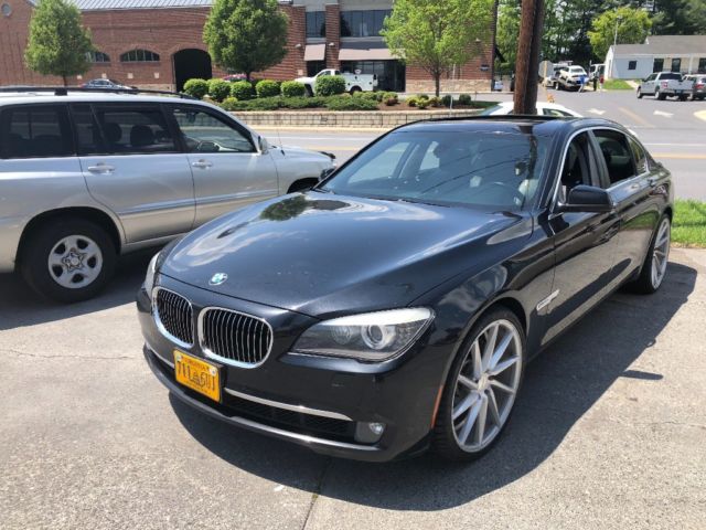 2012 BMW 7-Series (Black/Black)