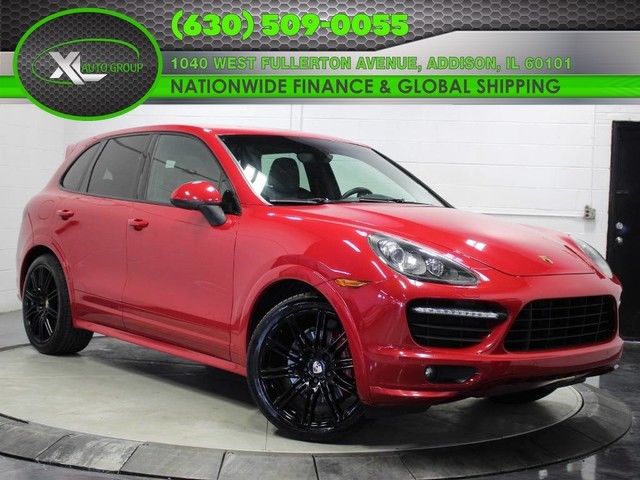 2013 Porsche Cayenne (Red/Black)