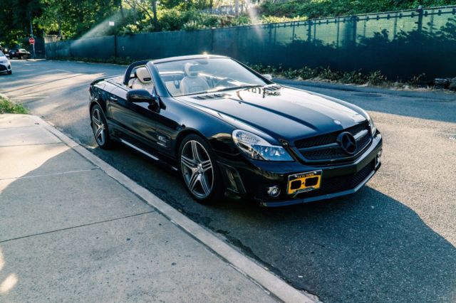 2009 Mercedes-Benz SL-Class (Black/Designo Porcelain White & Carbon Fiber)