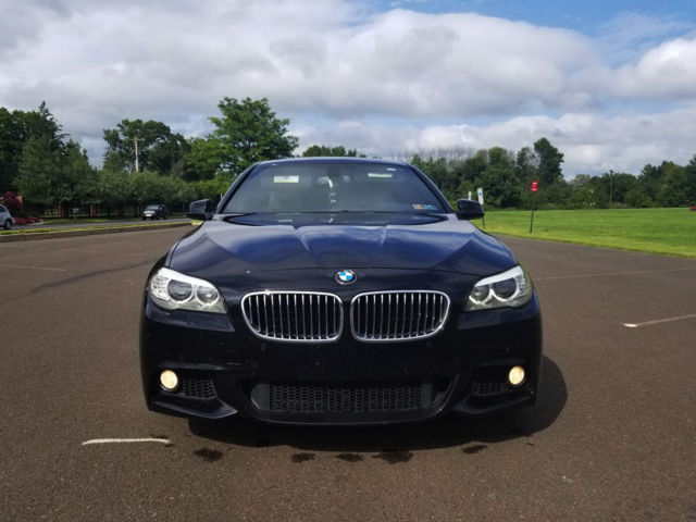 2012 BMW 5-Series (Black/Beige)