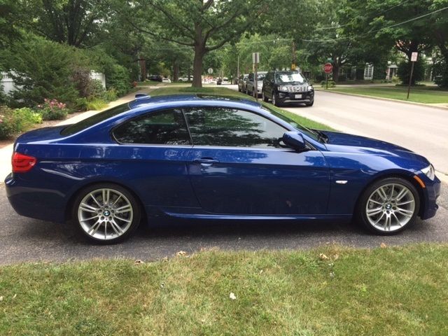 2011 BMW 3-Series (Blue/Gray)