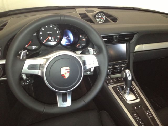 2015 Porsche 911 (Blue/Black)