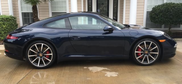 2015 Porsche 911 (Blue/Black)