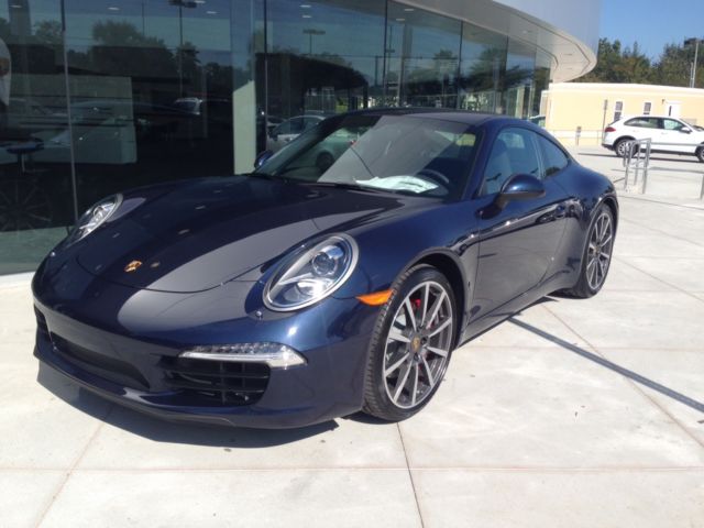 2015 Porsche 911 (Blue/Black)