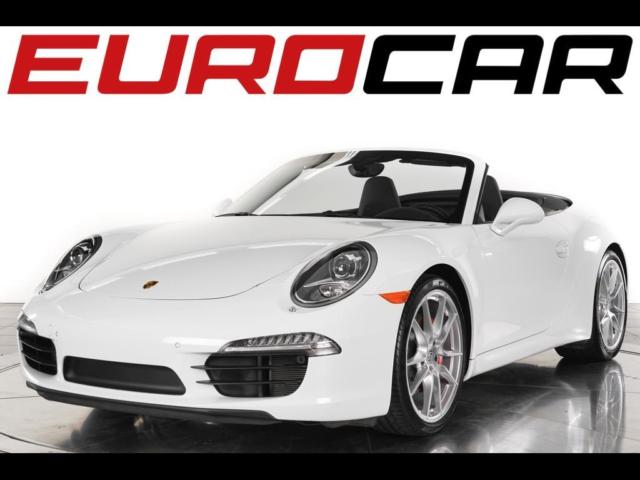 2015 Porsche 911 (White/Black)