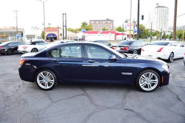 2014 BMW 7-Series (Blue/Beige)