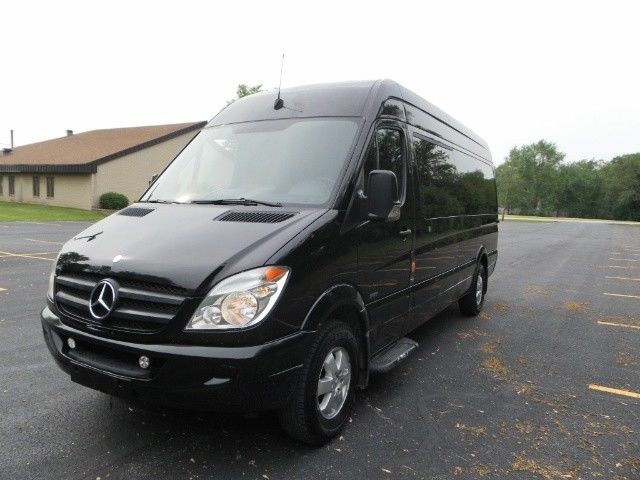 2012 Mercedes-Benz Sprinter (Black/Gray)