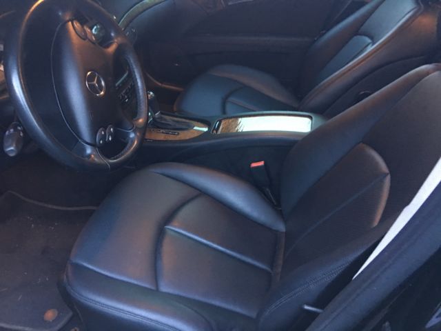 2008 Mercedes-Benz E-Class (Black/Black)