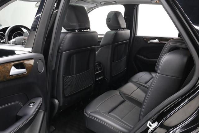 2014 Mercedes-Benz M-Class (Black/Black)