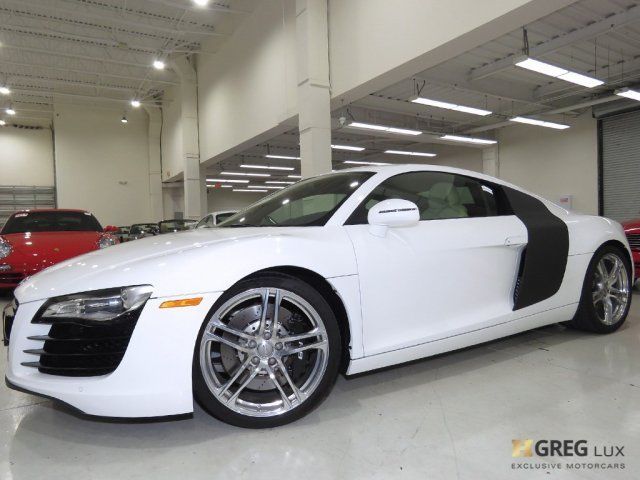 2012 Audi R8 (White/Luxor Beige w/Leather Seat Trim)