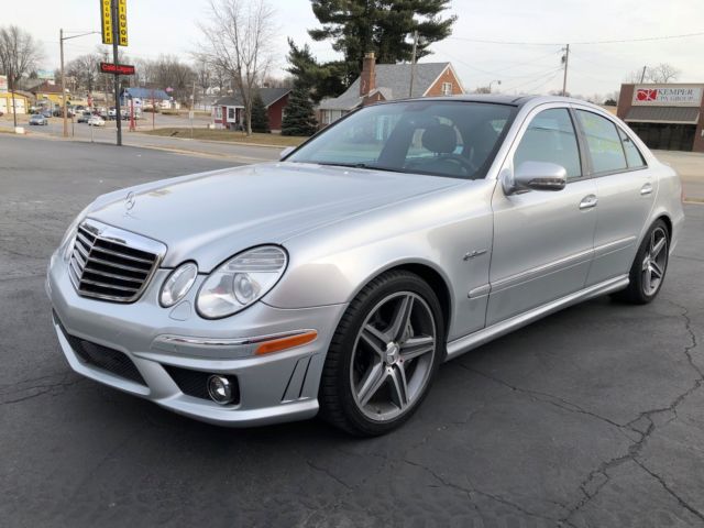 2009 Mercedes-Benz E-Class (Silver/Gray)