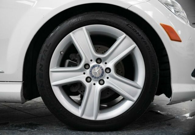 2010 Mercedes-Benz C-Class (White/--)