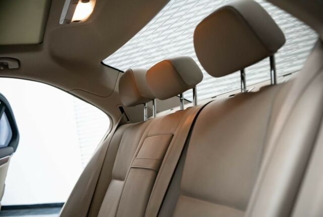 2010 Mercedes-Benz C-Class (White/--)