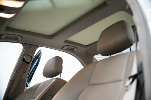 2010 Mercedes-Benz C-Class (White/--)