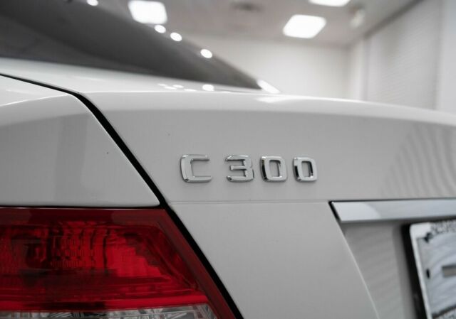 2010 Mercedes-Benz C-Class (White/--)