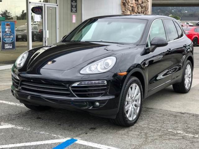 2013 Porsche Cayenne (Black/Black)