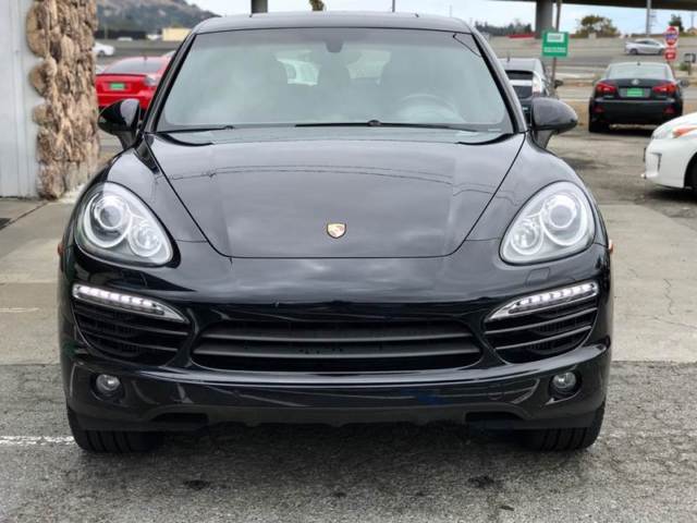2013 Porsche Cayenne (Black/Black)