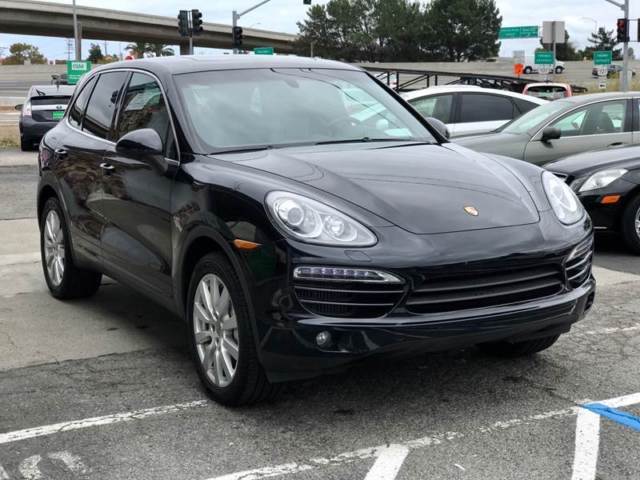 2013 Porsche Cayenne (Black/Black)