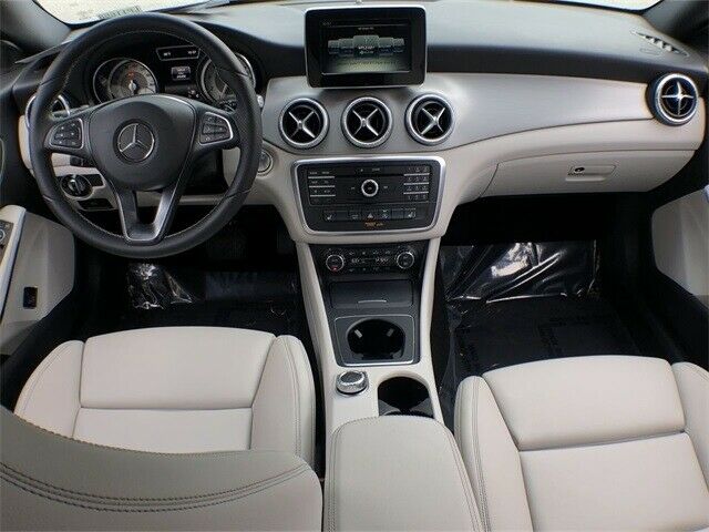 2016 Mercedes-Benz CLA-Class (Black/Ash)