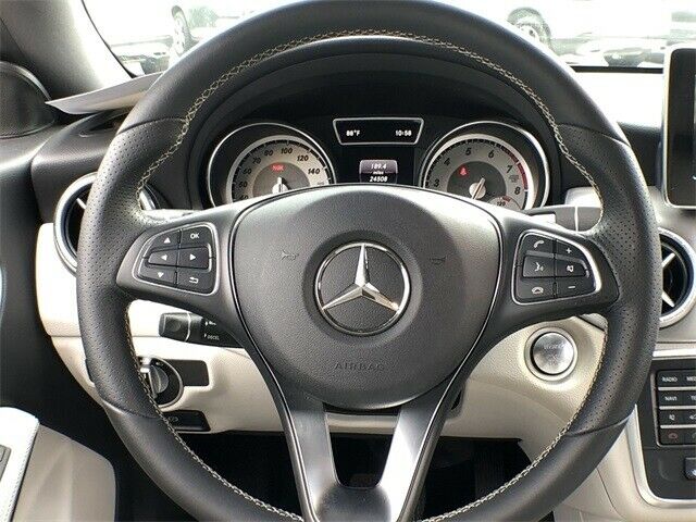 2016 Mercedes-Benz CLA-Class (Black/Ash)