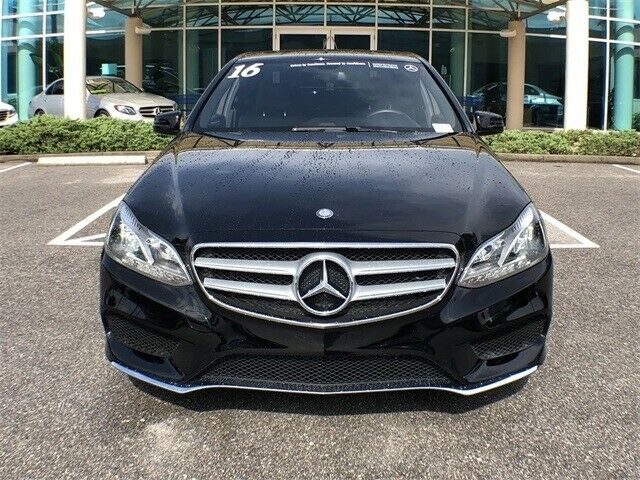 2016 Mercedes-Benz E-Class (Black/Black)