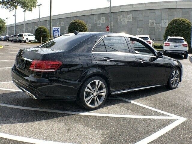 2016 Mercedes-Benz E-Class (Black/Black)