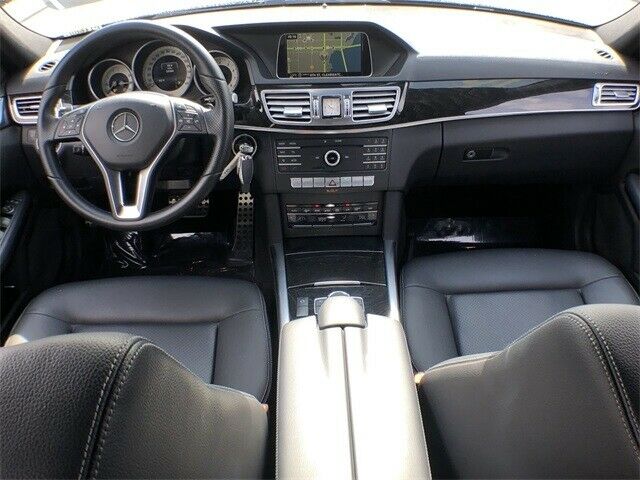 2016 Mercedes-Benz E-Class (Black/Black)