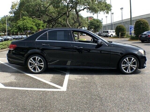 2016 Mercedes-Benz E-Class (Black/Black)