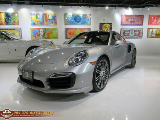 2014 Porsche 911 (Silver/Red)