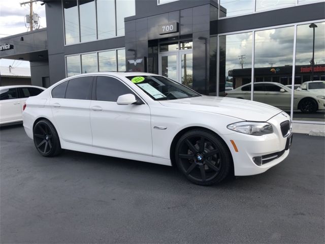 2011 BMW 5-Series (Alpine White/Oyster and Black Dakota Leather)