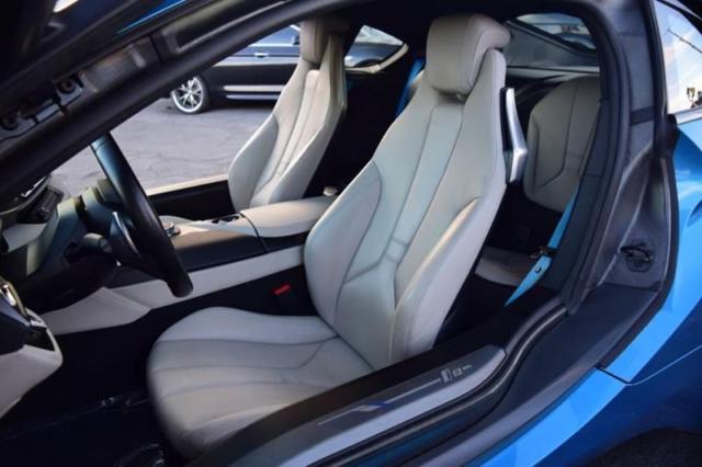 2015 BMW i8 (Blue/Beige)