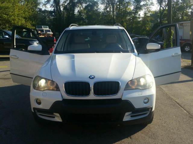 2007 BMW X5 (White/Beige)