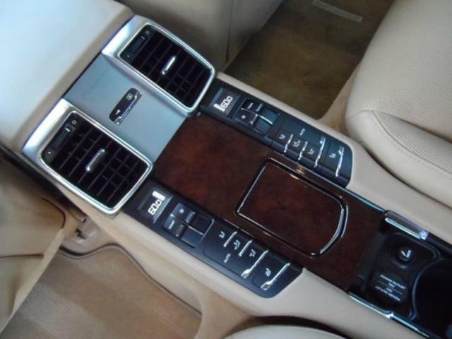 2011 Porsche Panamera (Gray/Beige)
