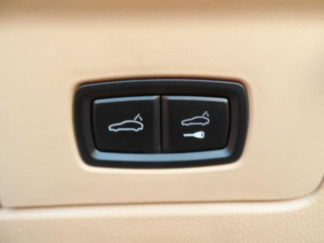 2011 Porsche Panamera (Gray/Beige)