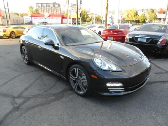 2011 Porsche Panamera (Gray/Beige)