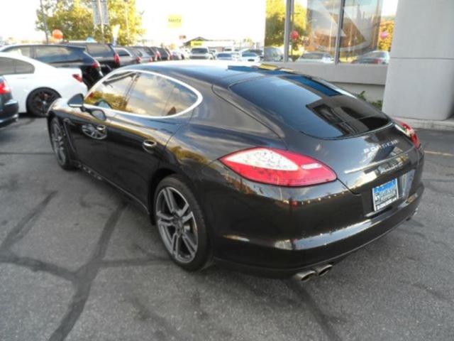 2011 Porsche Panamera (Gray/Beige)