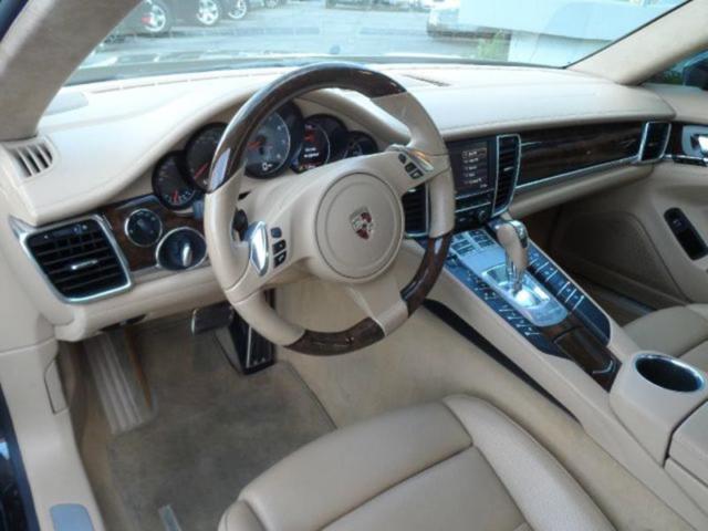 2011 Porsche Panamera (Gray/Beige)