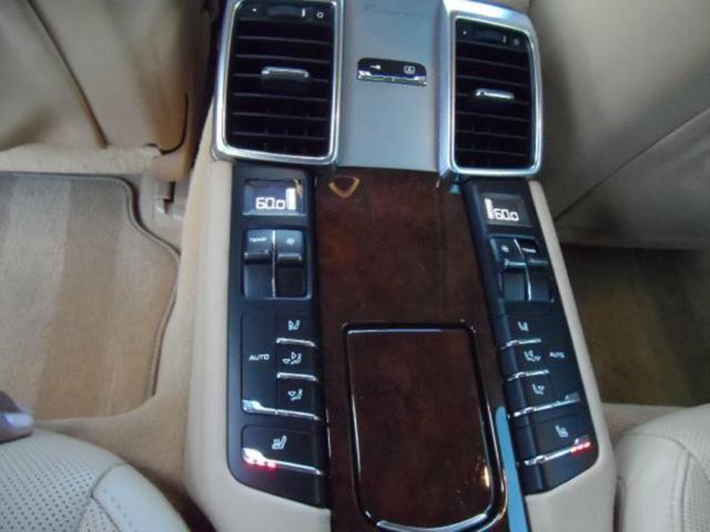 2011 Porsche Panamera (Gray/Beige)