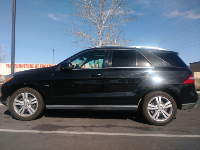 2012 Mercedes-Benz M-Class (Black/Black)