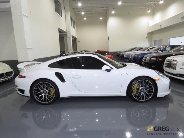 2014 Porsche 911 (White/Espresso w/Natural Leather Seat Trim)