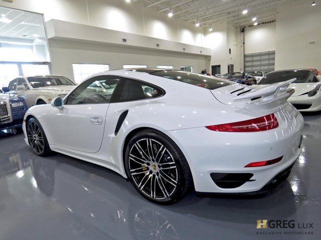 2015 Porsche 911 (White/Black)
