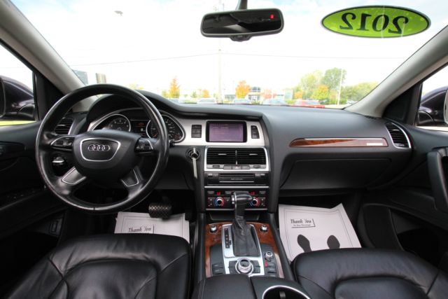 2012 Audi Q7 (Black/Black)